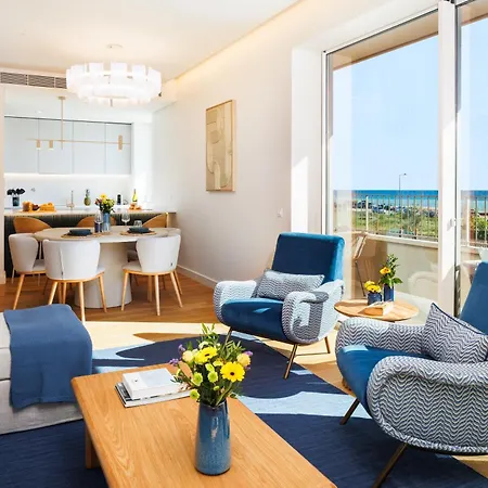 Διαμέρισμα Seaview Bright - Oceanfront Luxury